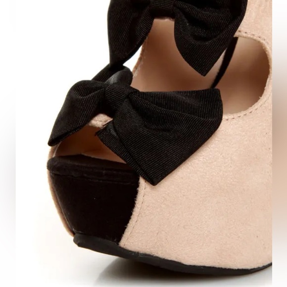 ๐ค๐Diva Lounge Felina 22 Black and Blush Bow Heels ๐๐ค - Picture 4 of 7